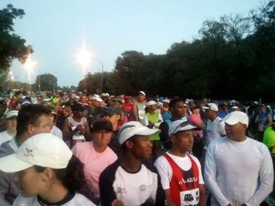 Many People at Wally Hayward Marathon 2013